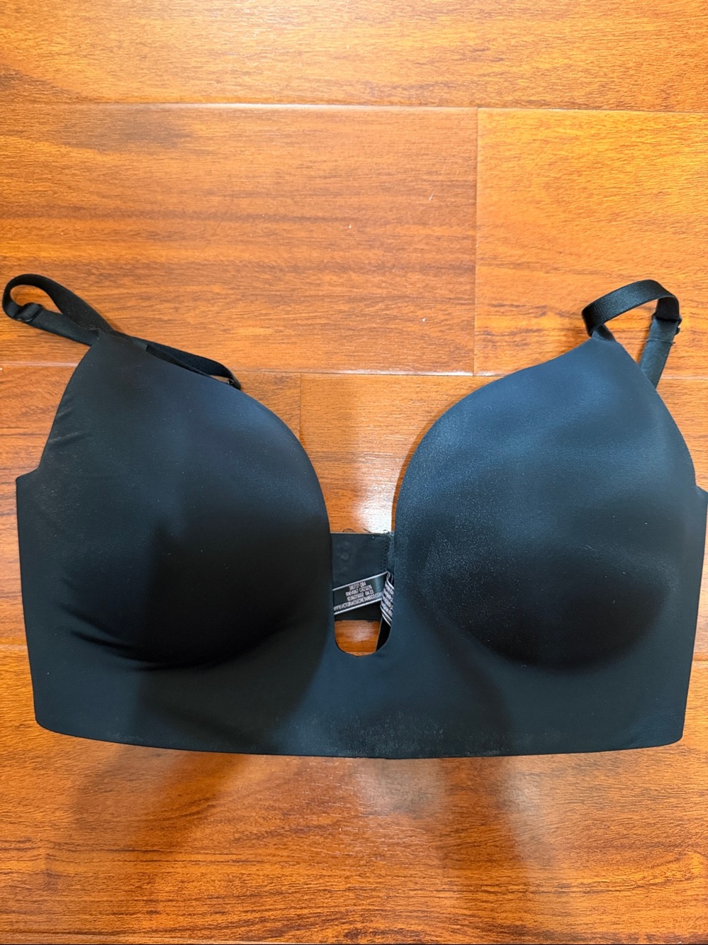 Victoria's Secret invisible plunge wide back Bra 36DD